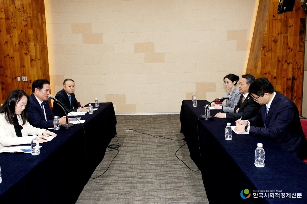 (사진) 최대호 안양시장 중국 인민대외우호협회 부회장과 간담회