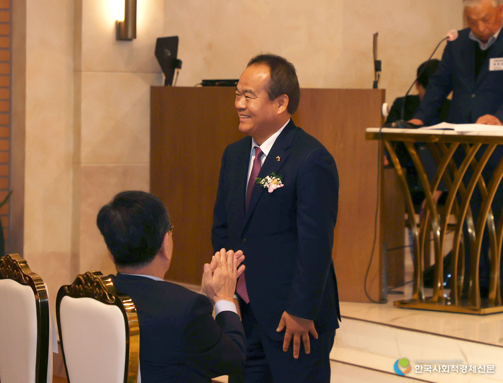 (사진)성남시의회, 분당구 노인회 간담회 및 경연대회 참석<br>