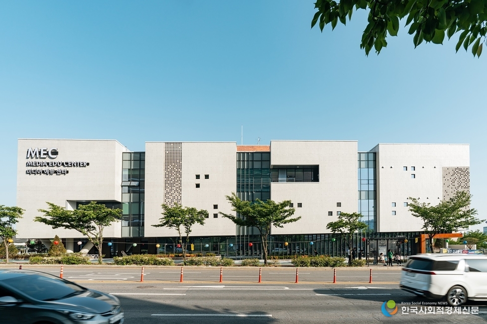 (사진)경기도교육청 미디어교육센터, 2년 연속 우수<br>
교육시설 선정<br>