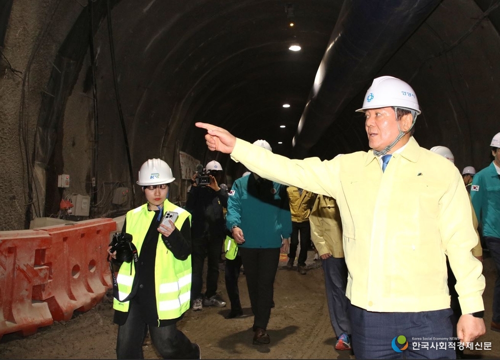 (사진) 최대호 시장, 인덕원동탄선 1공구 안전점검 실시
