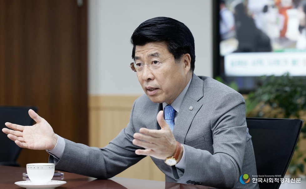 (사진)서강석 청장 직원 훈시 사진