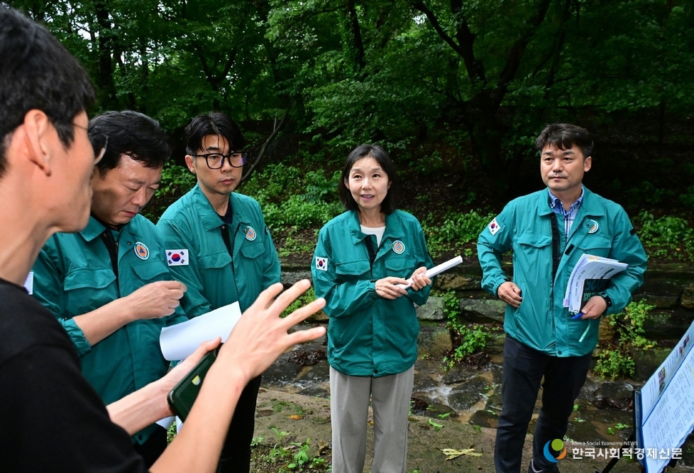 (사진) 최호정 서울시의회 의장, 우면산 산사태 취약지역 긴급 점검