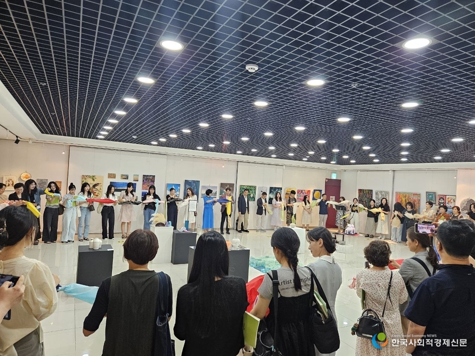 (사진)경기도교원 미술작품전 사제동행전 현장 사진 