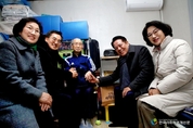 최대호 안양시장, 성탄절 맞아 재가노인 가정에 도시락 전달
