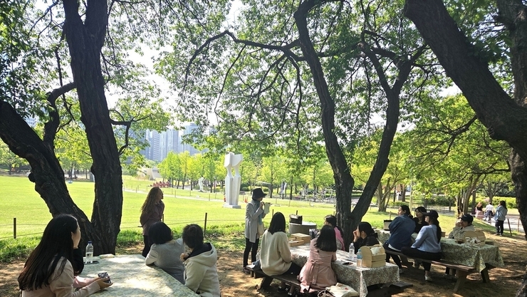 송파구, 임신부 위한 ‘숲 태교 교실’ 운영…자연 속 심신 회복과 교감의 장