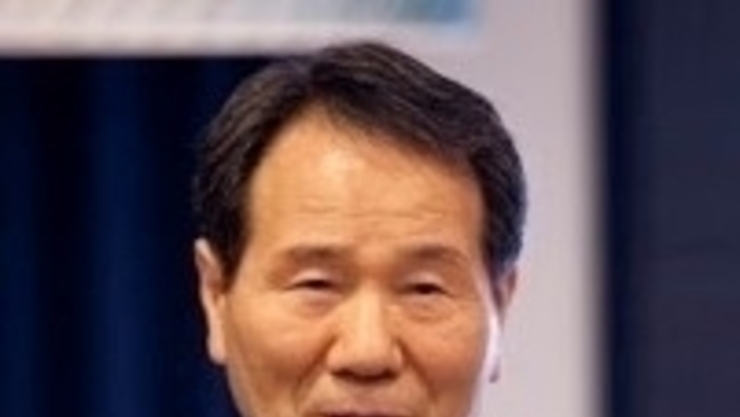 [세상 읽기 칼럼] 가난한 사람에게 투자하지 않는 자본주의는 무너진다