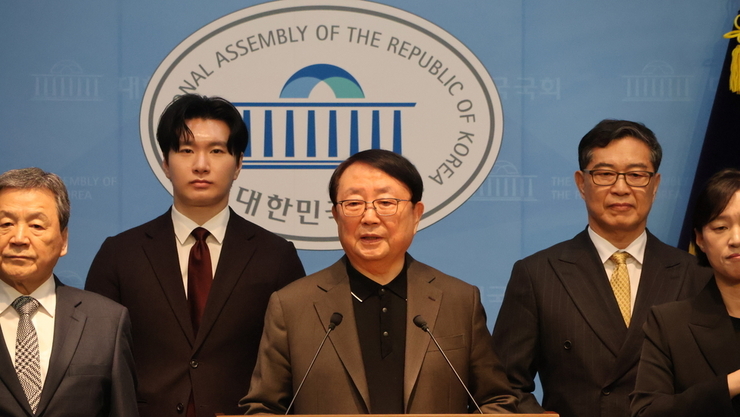 범시민사회단체연합, 국회소통관서 보수정치 전면 쇄신 촉구