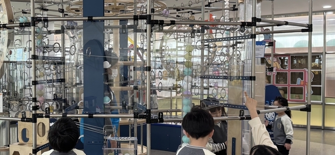 새 단장한 체험공간으로 유아 놀이 확대… 경기북부유아체험교육원 ‘아하! 무한놀이 체험’ 운영