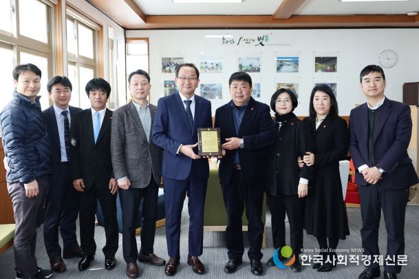 강병삼 제주시장, 제주4․3희생자 유족청년회로부터 감사패 받아