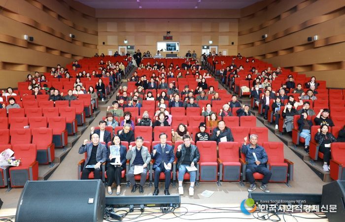 완주예총, ‘2025 예술인의 날’ 지역 예술인 시상